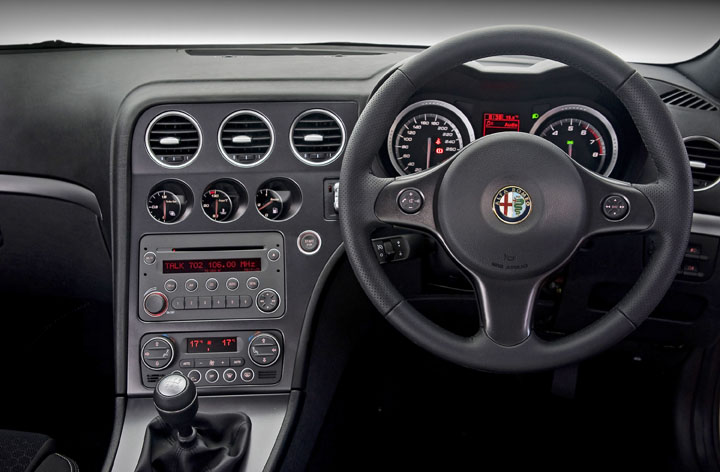 2011 Alfa Romeo 159 interior
