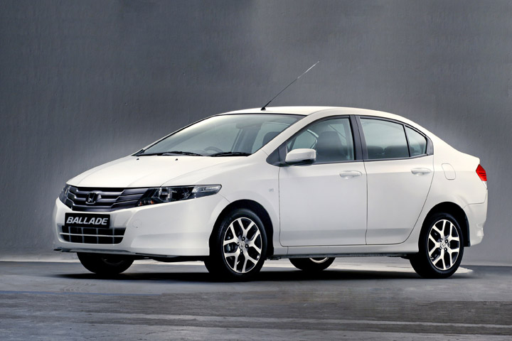 2011 Honda Ballade front view