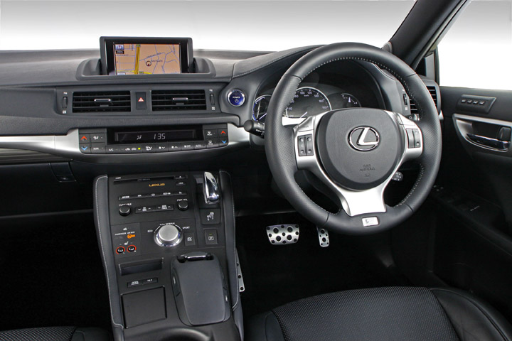 2012 Lexus CT200h interior