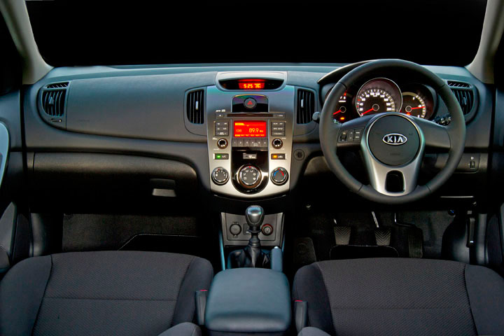 2011 Kia Cerato Hatch interior
