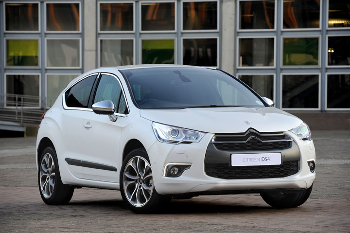 2011 Citroen DS4 front