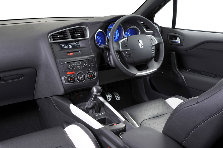 2011 Citroen DS4 interior
