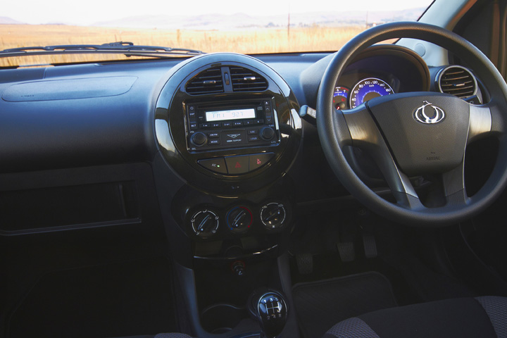 2012 Geely LC Cross interior