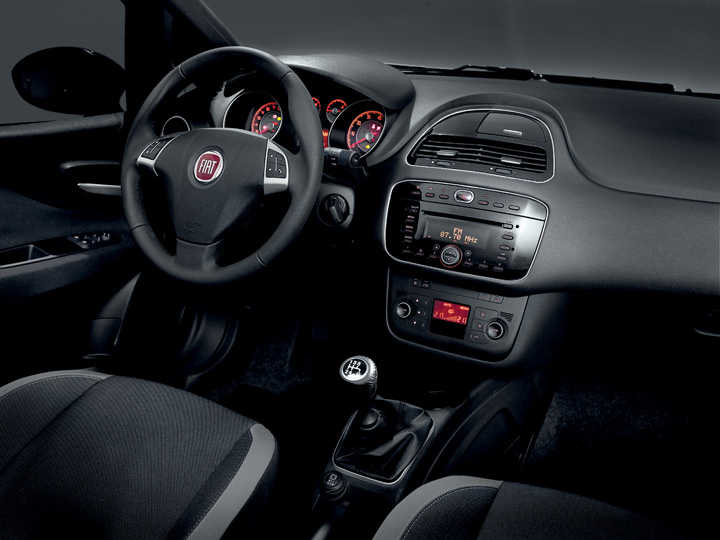 2012 Fiat Punto interior